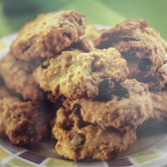 Essentials Cookies Recipe Book - Picture 6 of 7